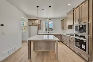 5304 W Center Field Dr W, South Jordan, UT 84009 - Photo 4