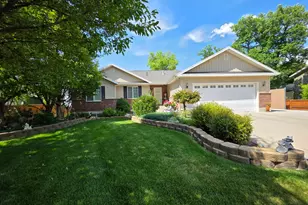 335 E 100 N, Hyrum, UT 84319 - Photo 4