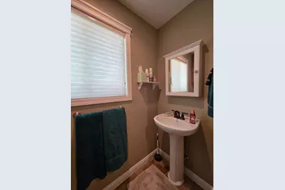 335 E 100 N, Hyrum, UT 84319 - Photo 22