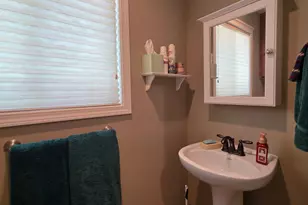 335 E 100 N, Hyrum, UT 84319 - Photo 22