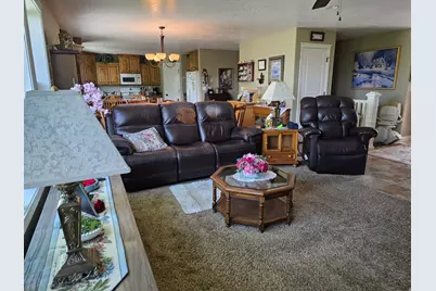 335 E 100 N, Hyrum, UT 84319 - Photo 8