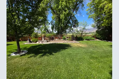 335 E 100 N, Hyrum, UT 84319 - Photo 38
