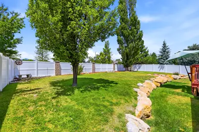 7598 S 4770 W, West Jordan, UT 84084 - Photo 30