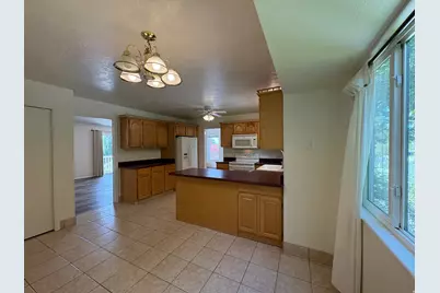 595 E Meadowlark Rd, Orem, UT 84097 - Photo 18