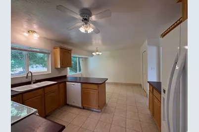 595 E Meadowlark Rd, Orem, UT 84097 - Photo 22