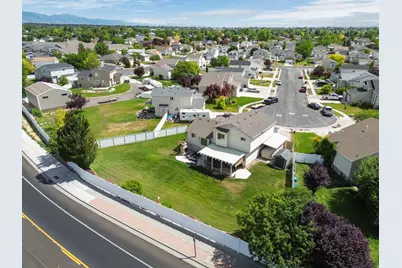 5504 S 3775 W, Roy, UT 84067 - Photo 36