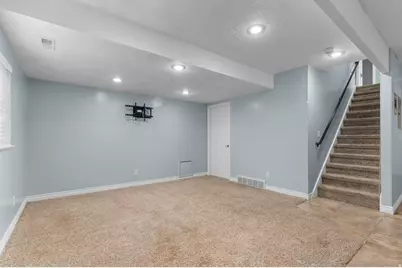1084 E 1525 N, Layton, UT 84040 - Photo 18