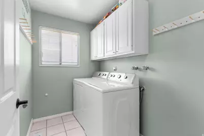 1084 E 1525 N, Layton, UT 84040 - Photo 10