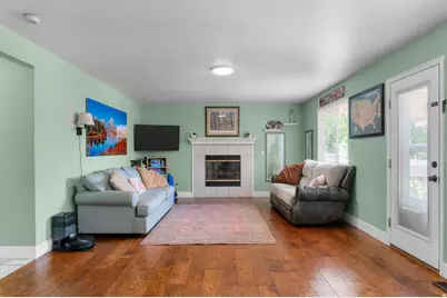 1084 E 1525 N, Layton, UT 84040 - Photo 4