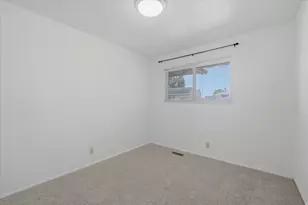 392 E Perrine Dr, Midvale, UT 84047 - Photo 20