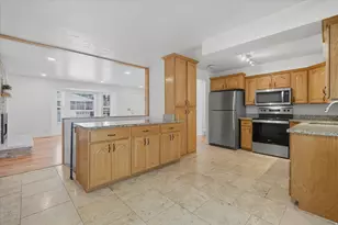 392 E Perrine Dr, Midvale, UT 84047 - Photo 8