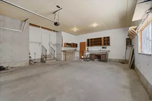 392 E Perrine Dr, Midvale, UT 84047 - Photo 32