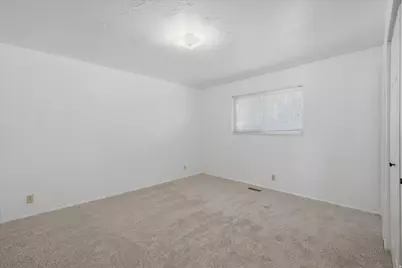 392 E Perrine Dr, Midvale, UT 84047 - Photo 18
