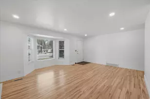 392 E Perrine Dr, Midvale, UT 84047 - Photo 8