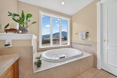 767 E Draper View Rd S, Draper, UT 84020 - Photo 28