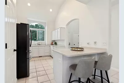 7759 S Sandy Heights Dr, Sandy, UT 84047 - Photo 6