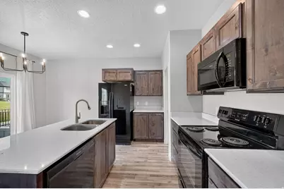704 N 2560 E, Spanish Fork, UT 84660 - Photo 8