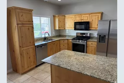 3847 E Cunninghill Dr E, Eagle Mountain, UT 84005 - Photo 8
