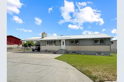 140 N 300 W, Orangeville, UT 84537 - Photo 2