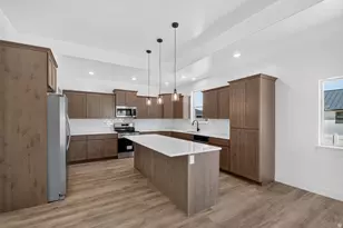 260 W 450 S, Ephraim, UT 84627 - Photo 2