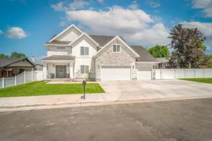 170 W Dawson S, Layton, UT 84041 - Photo 2