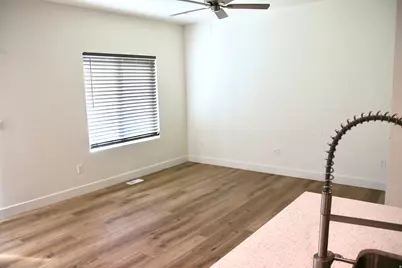 884 N Glen Eagle, Tooele, UT 84074 - Photo 4