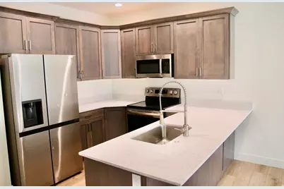 884 N Glen Eagle, Tooele, UT 84074 - Photo 2