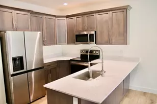 884 N Glen Eagle, Tooele, UT 84074 - Photo 2