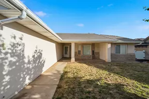 2139 E 270 S, Saint George, UT 84790 - Photo 2