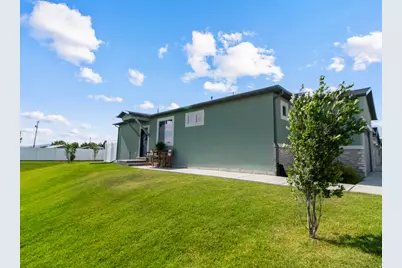 250 W 1200 S #115, Tremonton, UT 84337 - Photo 22