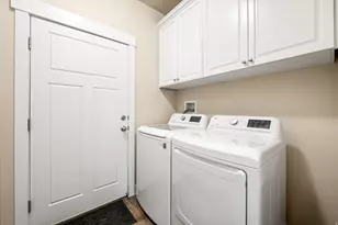 7877 S Farm Wood Ln, Midvale, UT 84047 - Photo 18