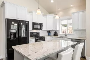 7877 S Farm Wood Ln, Midvale, UT 84047 - Photo 16