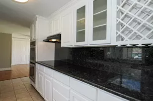 154 E 3000 S, Bountiful, UT 84010 - Photo 4