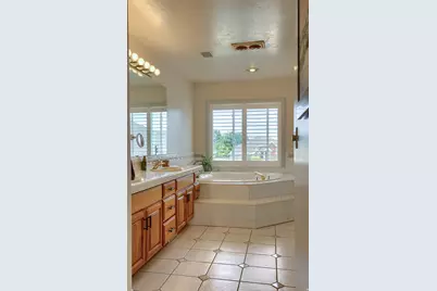 5708 S 950 E, South Ogden, UT 84405 - Photo 14