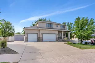 942 E Curlew Circle, Draper, UT 84020 - Photo 2