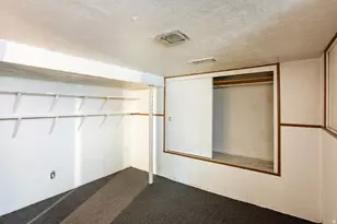 1048 E Barbara Pl, Salt Lake City, UT 84102 - Photo 22
