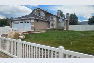 485 S 400 E, Mount Pleasant, UT 84647 - Photo 1