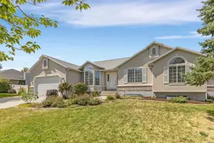 2602 W Singletree Ln S, South Jordan, UT 84095 - Photo 40