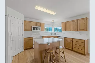2602 W Singletree Ln S, South Jordan, UT 84095 - Photo 10