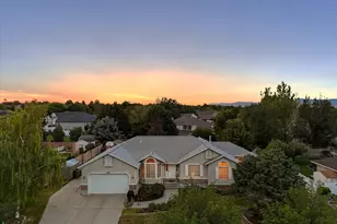 2602 W Singletree Ln S, South Jordan, UT 84095 - Photo 2