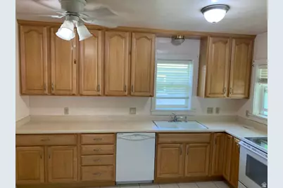 2205 E 3300 S, Millcreek, UT 84109 - Photo 12