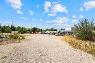 72 E Cox Ln, Midvale, UT 84047 - Photo 14