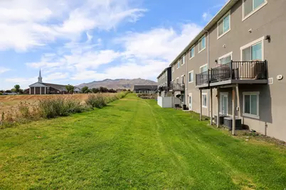 8044 N Clydesdale Dr, Eagle Mountain, UT 84005 - Photo 34
