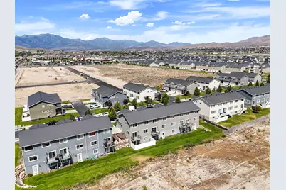 8044 N Clydesdale Dr, Eagle Mountain, UT 84005 - Photo 42
