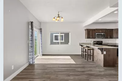 8044 N Clydesdale Dr, Eagle Mountain, UT 84005 - Photo 6