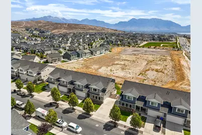 8044 N Clydesdale Dr, Eagle Mountain, UT 84005 - Photo 40
