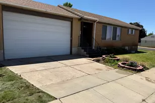 309 E 4475 S, Washington Terrace, UT 84405 - Photo 2