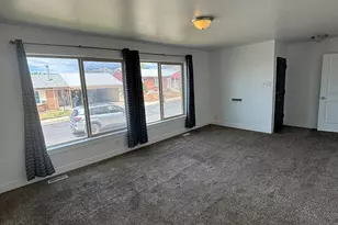 309 E 4475 S, Washington Terrace, UT 84405 - Photo 4