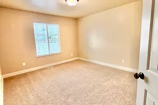 302 E Seagull Ln, Saratoga Springs, UT 84045 - Photo 28