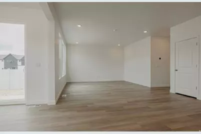 3006 N Lone Pine St #642, Eagle Mountain, UT 84005 - Photo 4